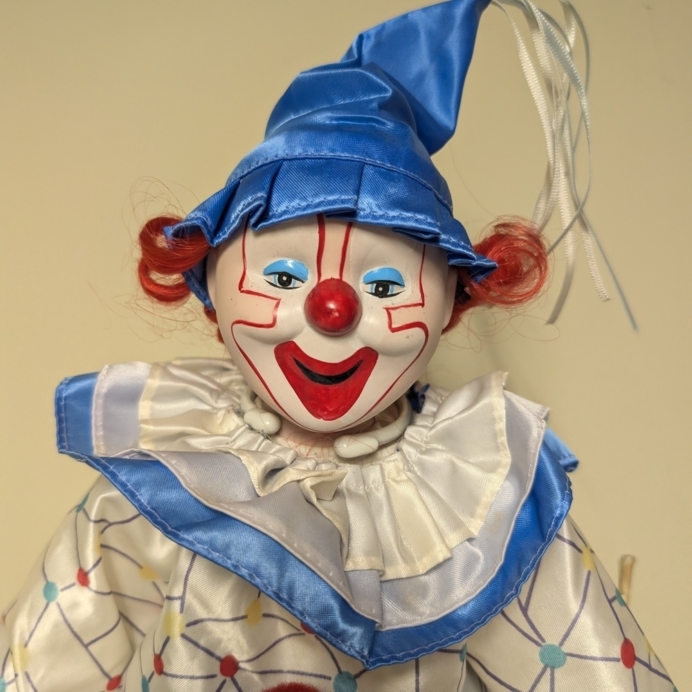 Vintage Heritage Mint Clown Collection Doll With I Love You Heart Balloon